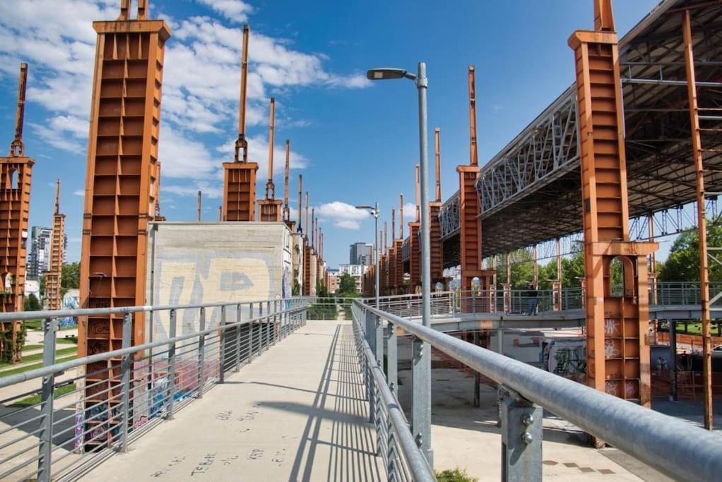 Dora Park-Porta Susa Private Parking&Netflix Apartment Turin Bagian luar foto