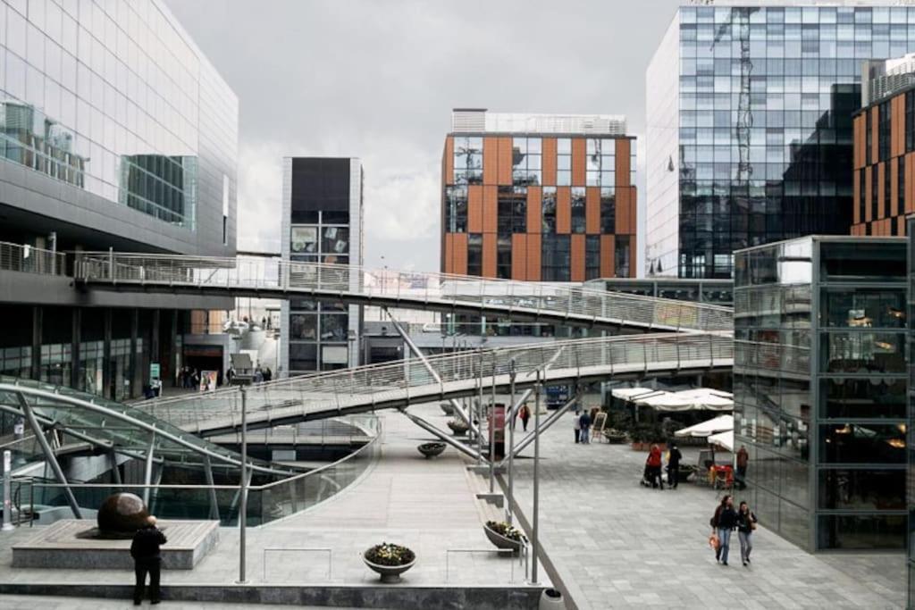 Dora Park-Porta Susa Private Parking&Netflix Apartment Turin Bagian luar foto
